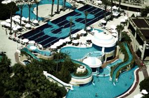 تور ترکیه هتل لیماک آتلانتیس - آژانس مسافرتی و هواپیمایی آفتاب ساحل آبی